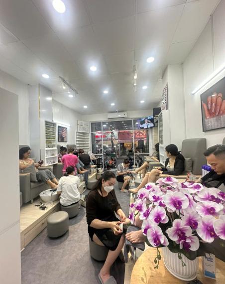 Khách hàng nhà Fantasy Nails